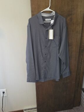 Slim Fit Button-Down Shirt in Charcoal Geo Print